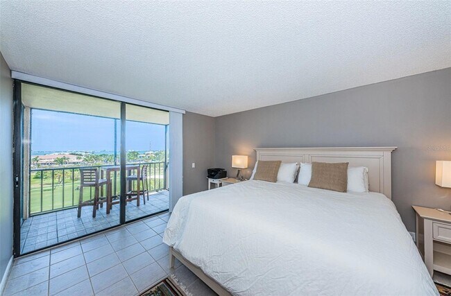 Building Photo - 6104 Palma Del Mar Blvd S