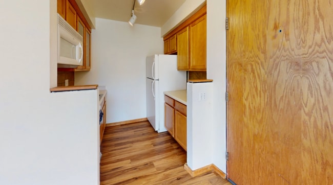 Building Photo - 10 Langdon St