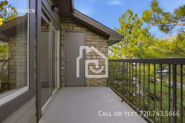 Building Photo - 2575 S Syracuse Way