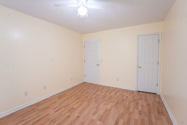 Building Photo - 7 Gimbal Cir