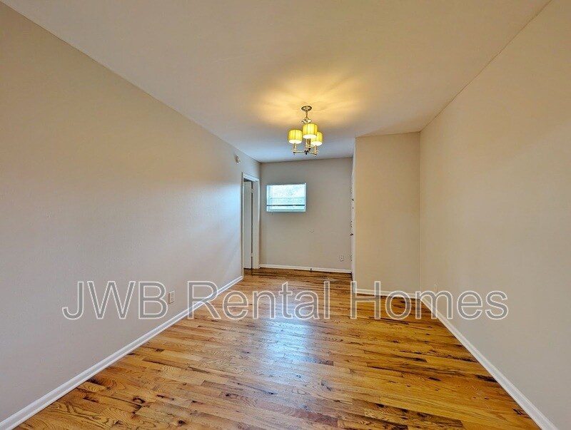 Building Photo - 2775 Herschel St