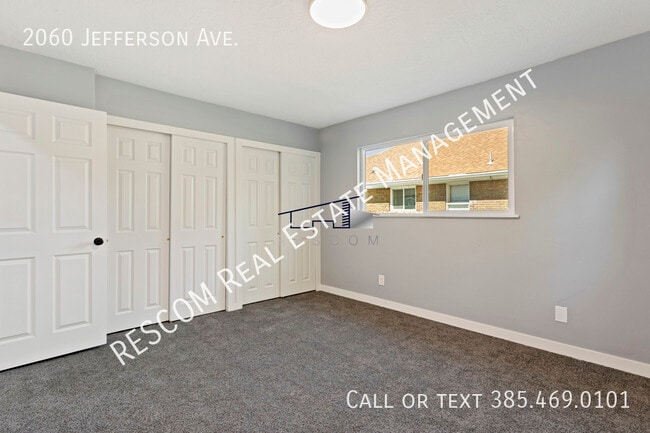 Building Photo - 2060 Jefferson Ave