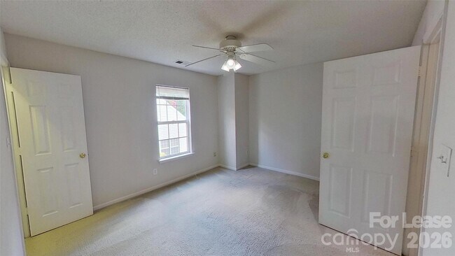 Building Photo - 8327 Southgate Commons Dr