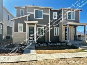 Building Photo - 4926 Deviation Pt
