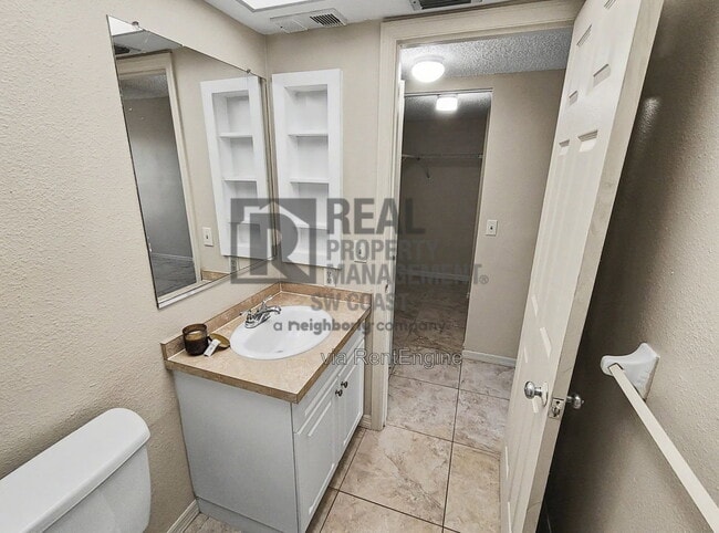 Building Photo - 12471 McGregor Blvd