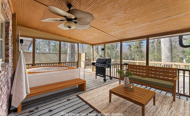 Building Photo - 388 Tall Oaks Dr NE