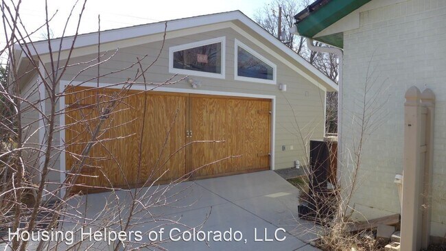 Building Photo - 5 br, 3 bath House - 330 South 42nd Street