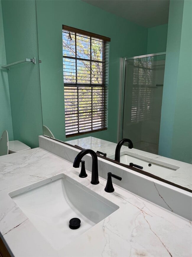 Building Photo - 111 Mist Flower Dr