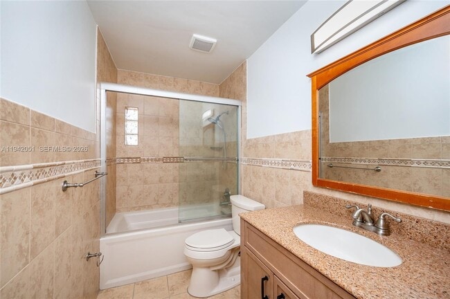 Building Photo - 1345 W 71st St