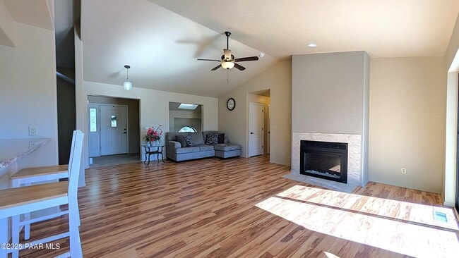 Building Photo - 4911 Hornet Dr