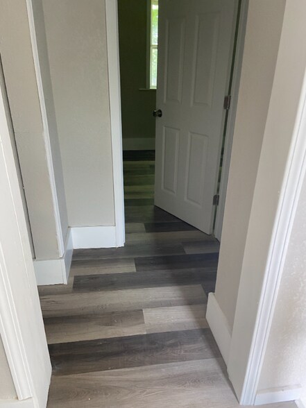 Building Photo - 531 S Meridian St