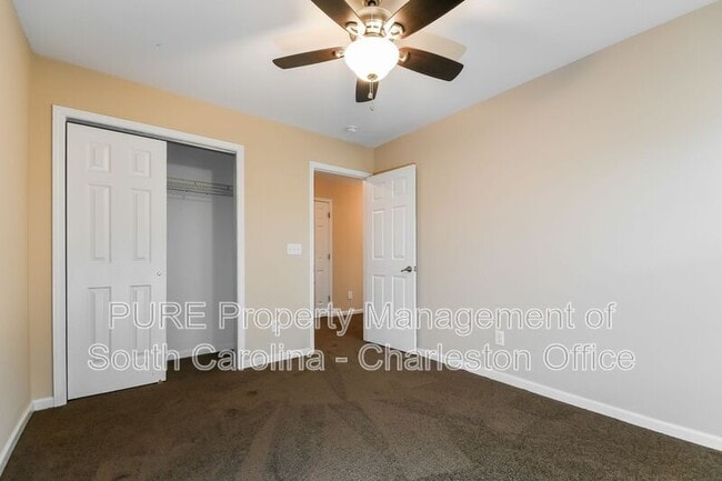 Building Photo - 5150 Trump St