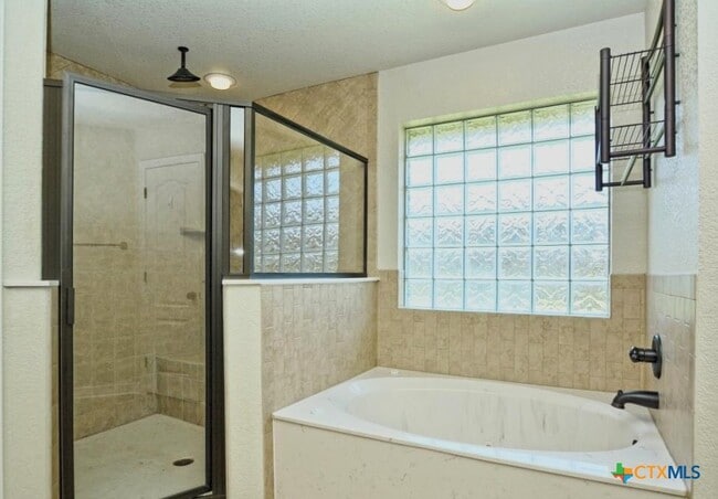 Building Photo - 1906 Deer Field Way