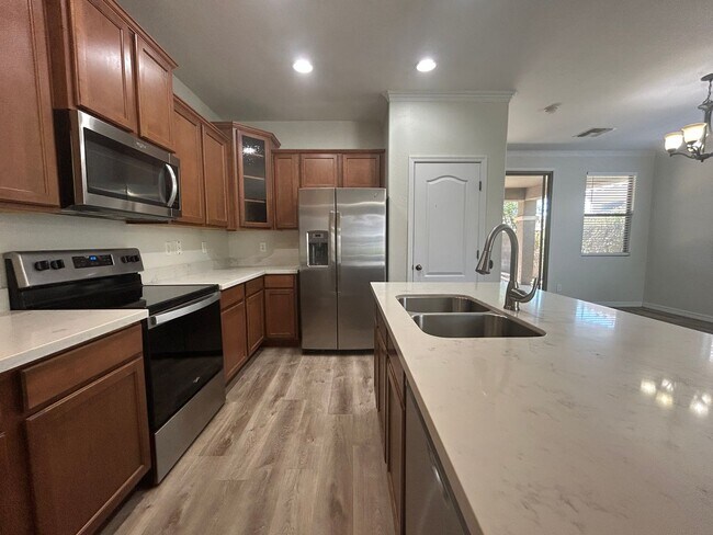Building Photo - 4425 E Los Altos Dr