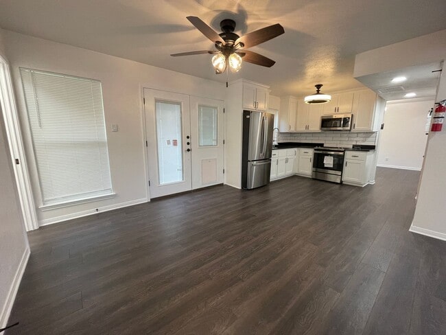 Building Photo - 1306 N 42nd St