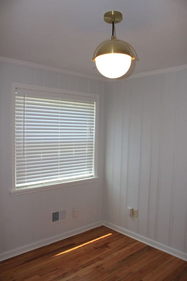 Building Photo - 3 Bedroom 2 bath W/ Bonus In Hammond Hills