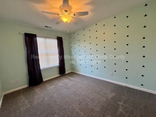 Building Photo - 338 Luke Meadow Ln