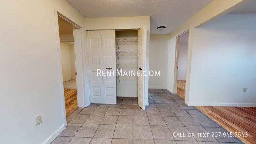 Building Photo - 33 Longrale Park