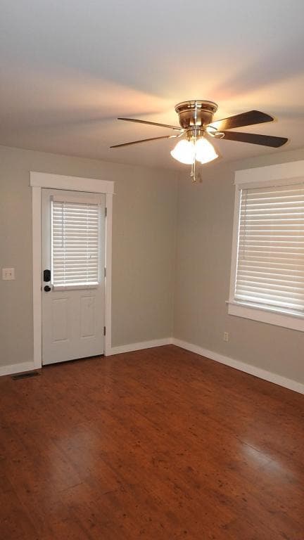 Building Photo - 517 Holmes St