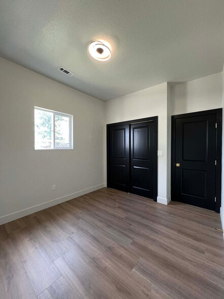 Building Photo - 1075 Irving St