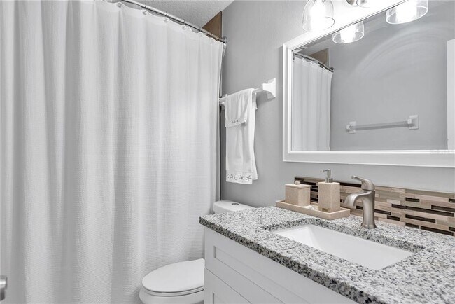Building Photo - 5172 Coquina Key Dr SE