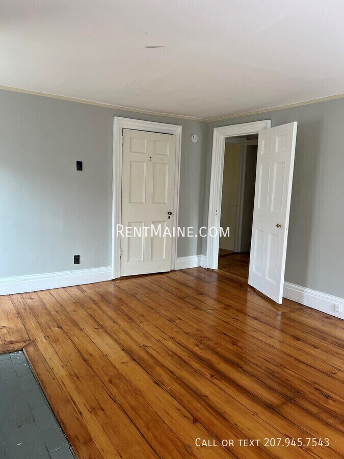 Building Photo - 12-16 Fifth St