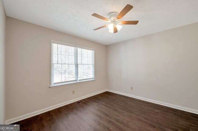 Building Photo - 3502 Wilderness Dr