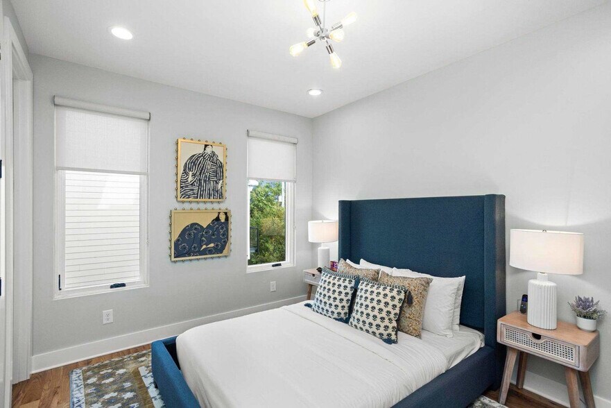 Building Photo - 1714 8th Ave S