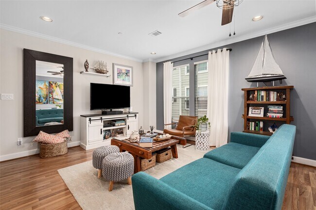 Building Photo - 3001 Murworth Dr
