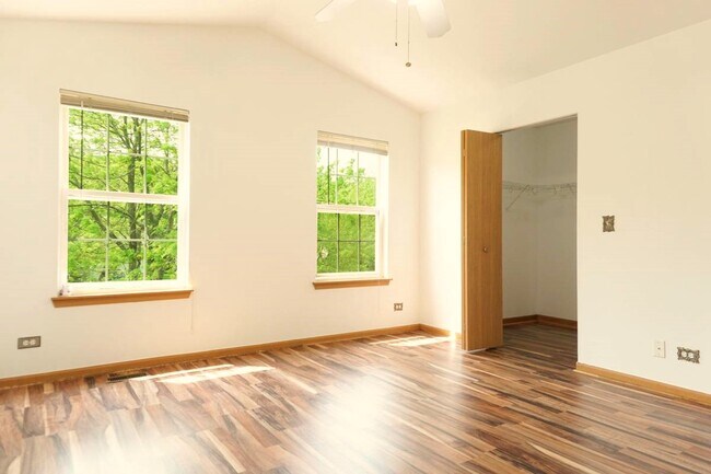 Building Photo - 2197 N Sedgefield Ct