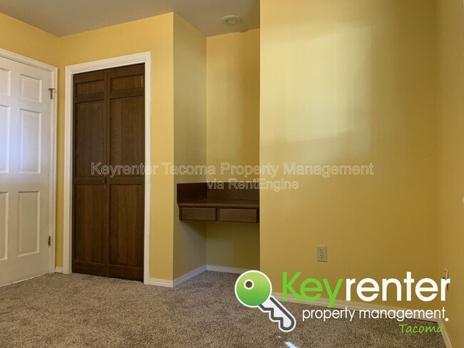 Building Photo - 3009 208th Ave E