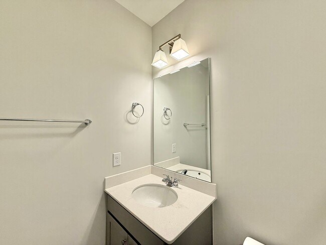 Building Photo - Stunning Newly Built 3BD, 3.5BA Fuquay Varina Townhome Near Shopping and Dining