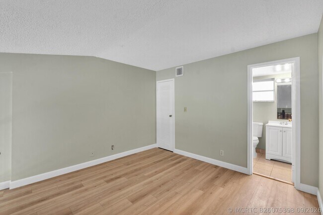 Building Photo - 4171 NW 26th St