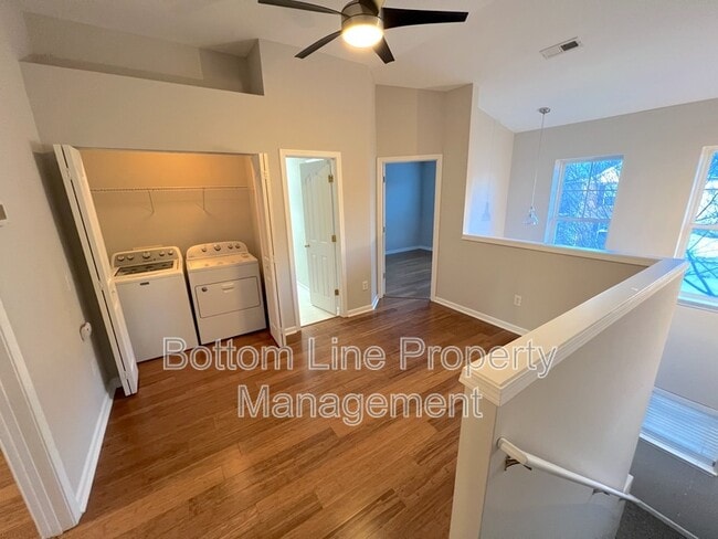 Building Photo - 10814 Princeton Village Dr