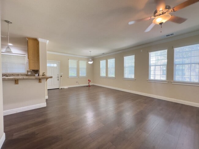 Building Photo - 55 and Older Community -  $500 OFF FIRST MONTH RENT MOVE IN SPECIAL!!!!