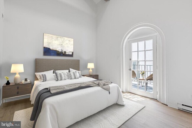 Building Photo - 207 S Patrick St