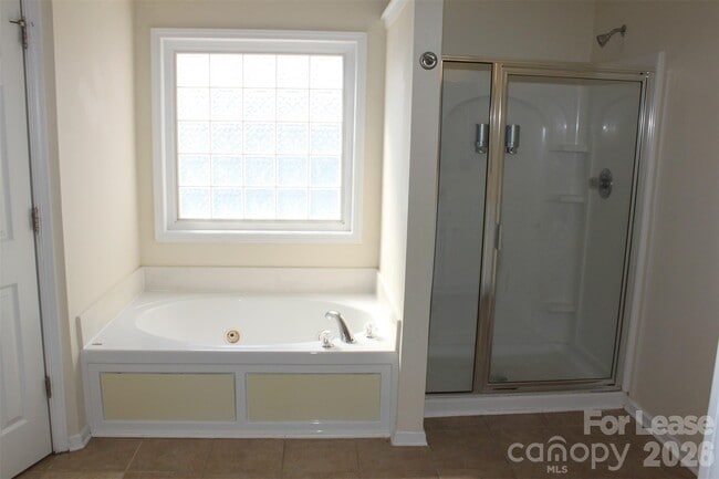 Building Photo - 9651 Laurie Ave NW