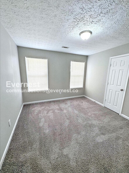 Building Photo - 9251 Clb Vw Trce