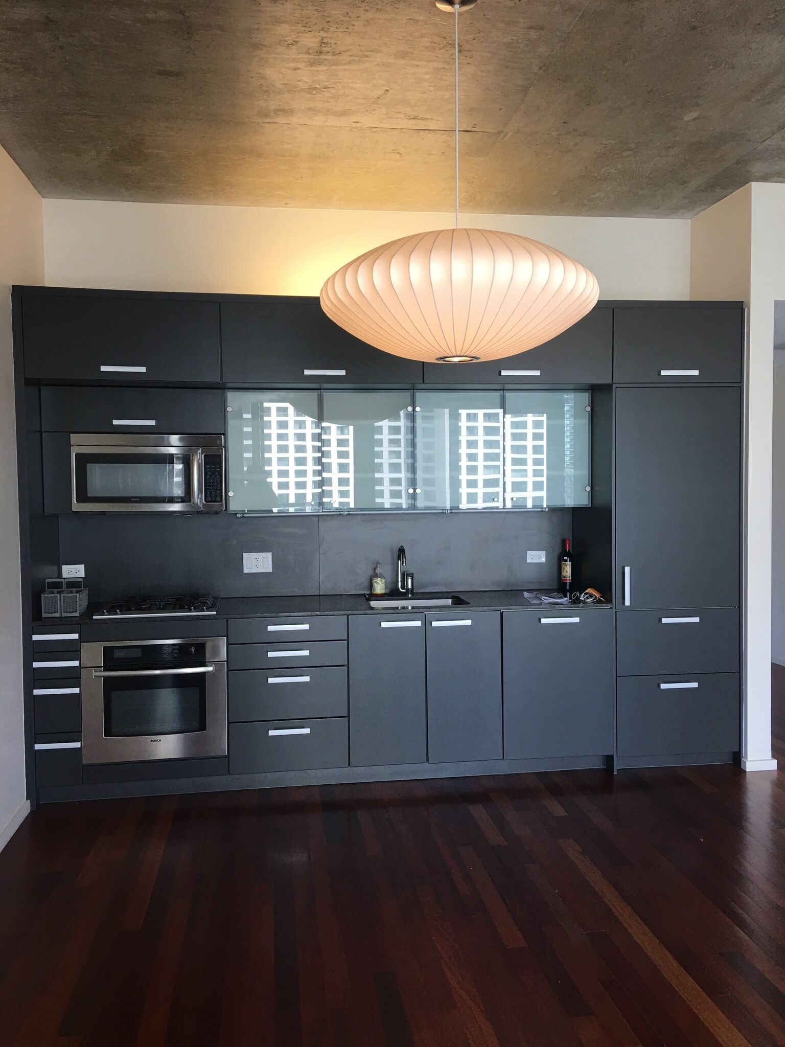 Building Photo - 550 N Saint Clair St