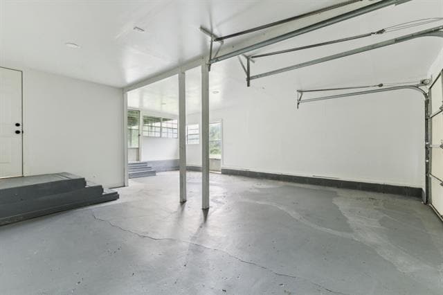 Building Photo - 740 Davis Dr