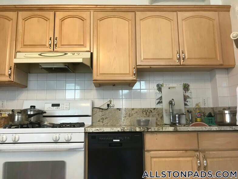 Building Photo - 97 Franklin St