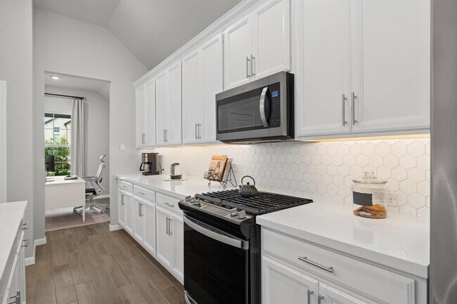 Building Photo - 21131 Austin Chalk Dr