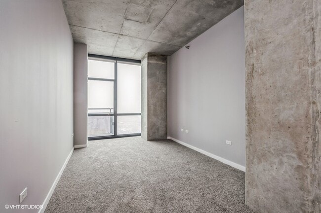 Building Photo - 235 W Van Buren St