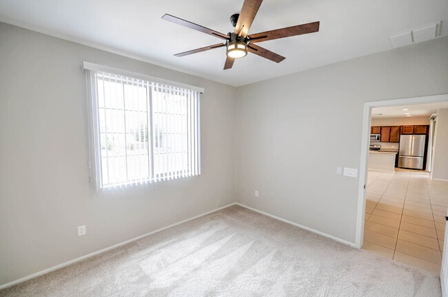 Building Photo - 4 Bedroom with new carpet and new interior paint in Saguaro Trails!