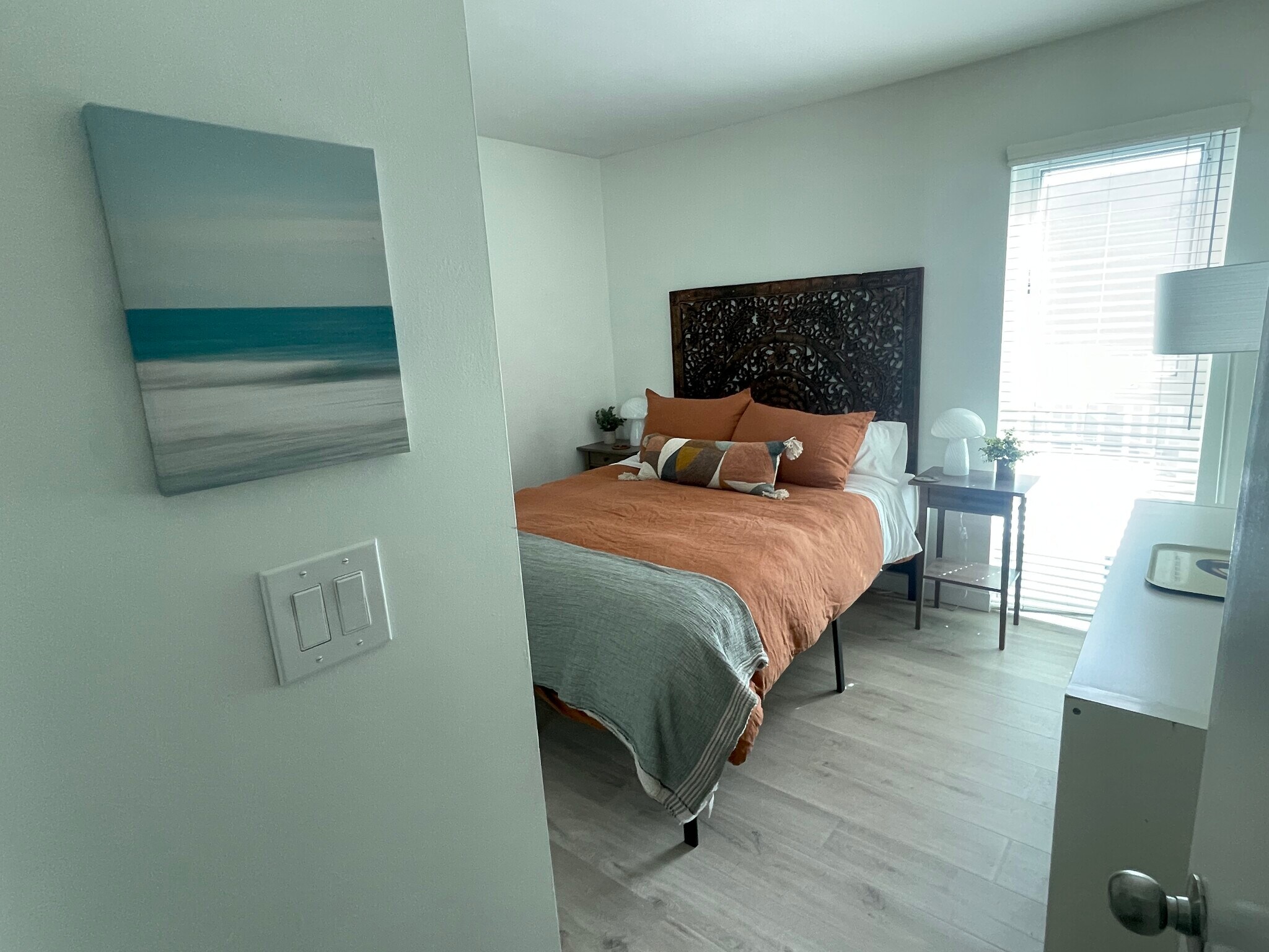 Building Photo - 32 28th Ave