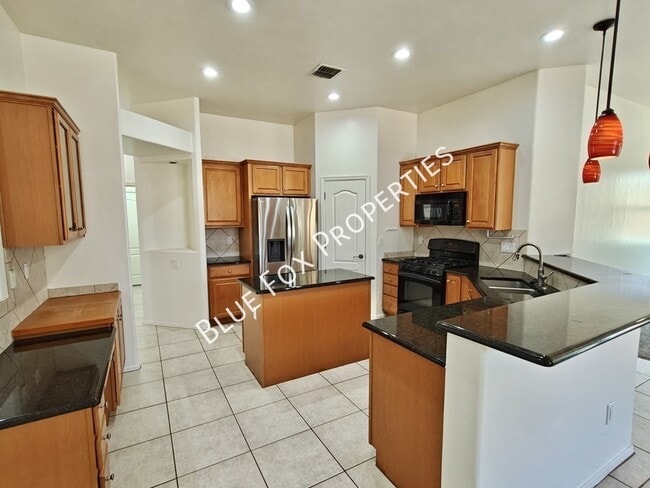 Building Photo - 7063 W Autumn Dew Ct