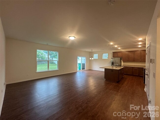 Building Photo - 6020 Hampstead Pond Ln