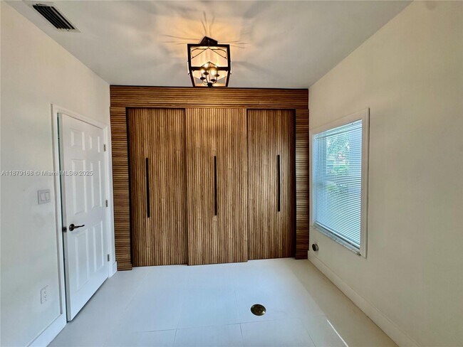 Building Photo - 16420 Sapphire St