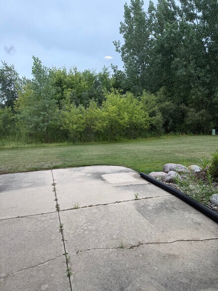 Building Photo - 4892 Monarch Dr