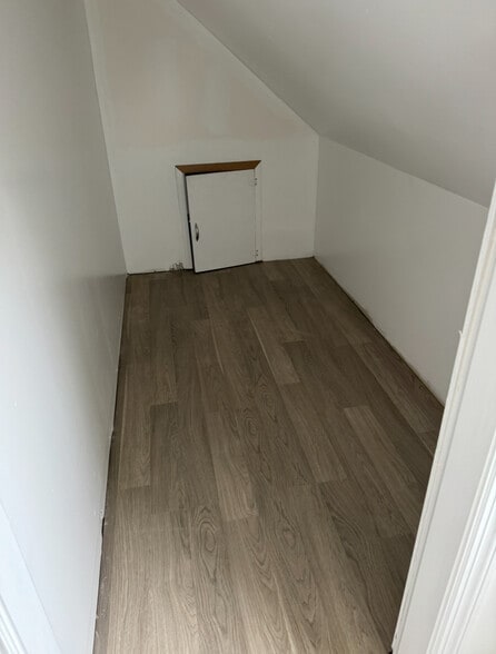 Building Photo - 3 Thomas St